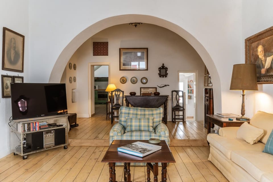 Property building, Living room