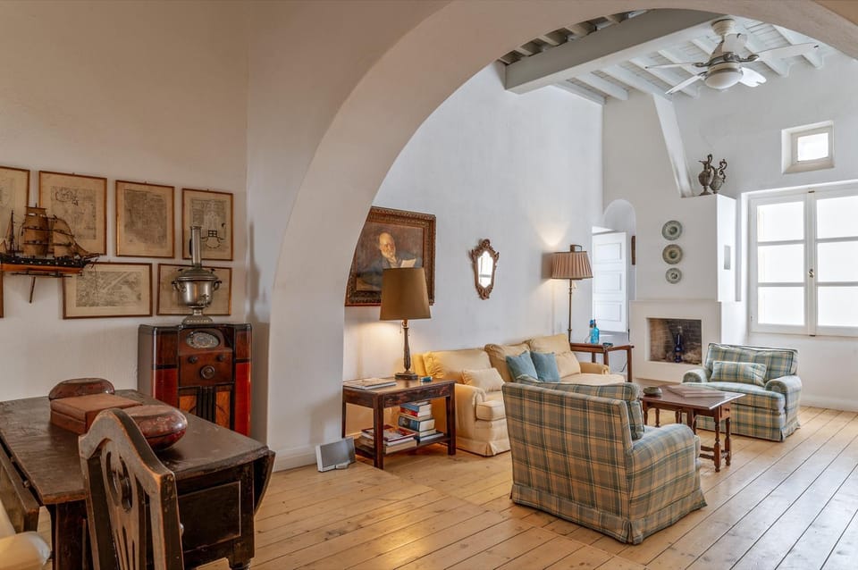 Property building, Living room