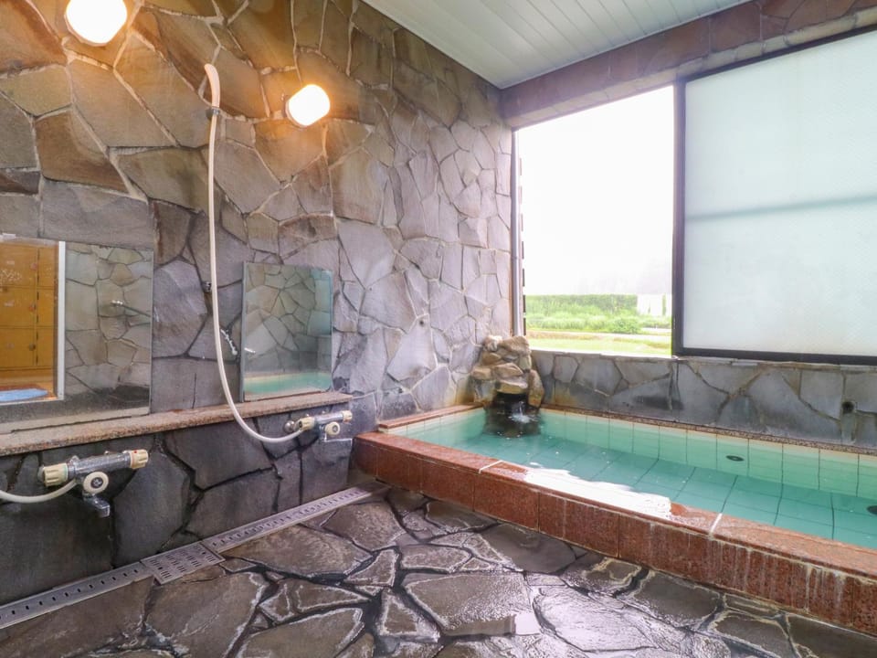 Hot Spring Bath, Public Bath