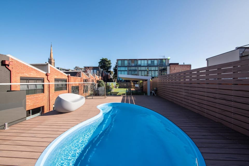 Balcony/Terrace, Seating area, Swimming pool