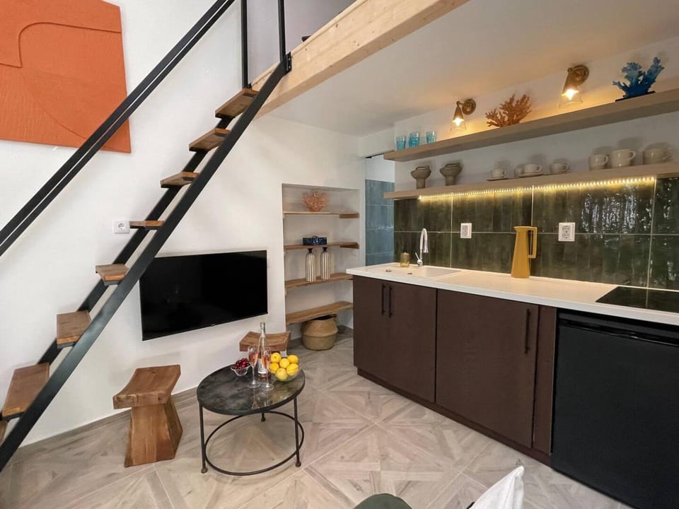 Tiny Home Historic Quarter by Promenade Pier House in Portimao
