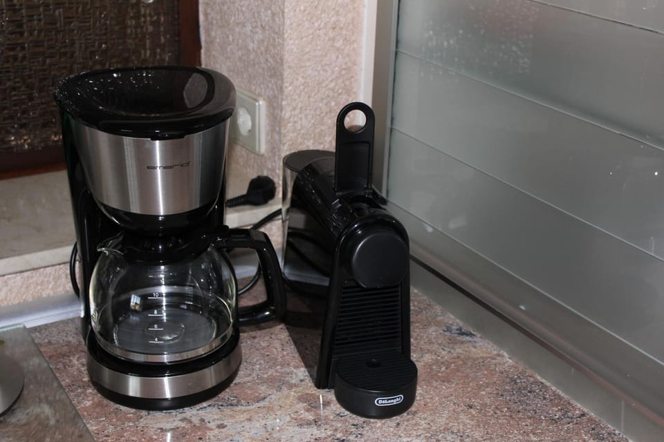 Coffee/tea facilities, toaster
