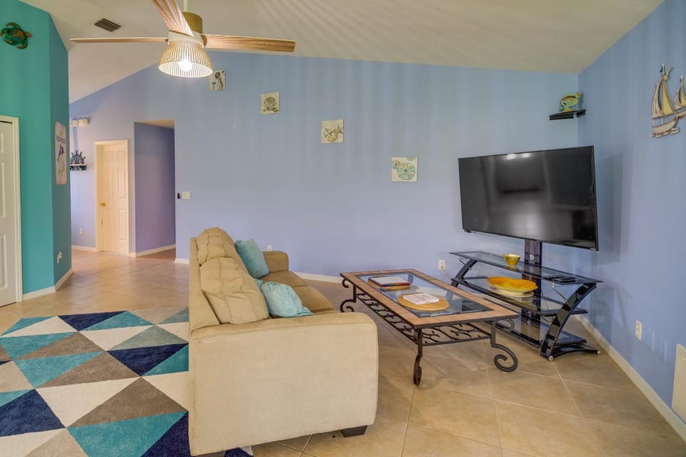 Pet-Friendly Sebastian Home with Porch and Lake View! House in Sebastian