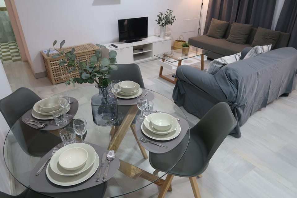 TV and multimedia, Living room, Dining area