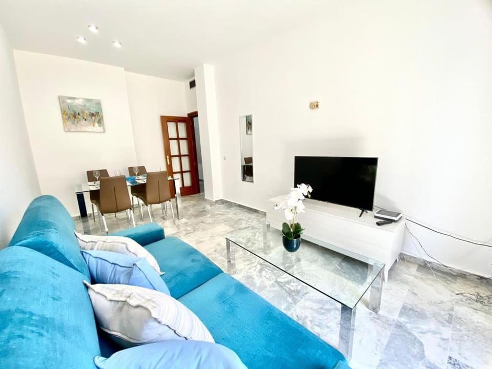 Communal lounge/ TV room, TV and multimedia, Seating area