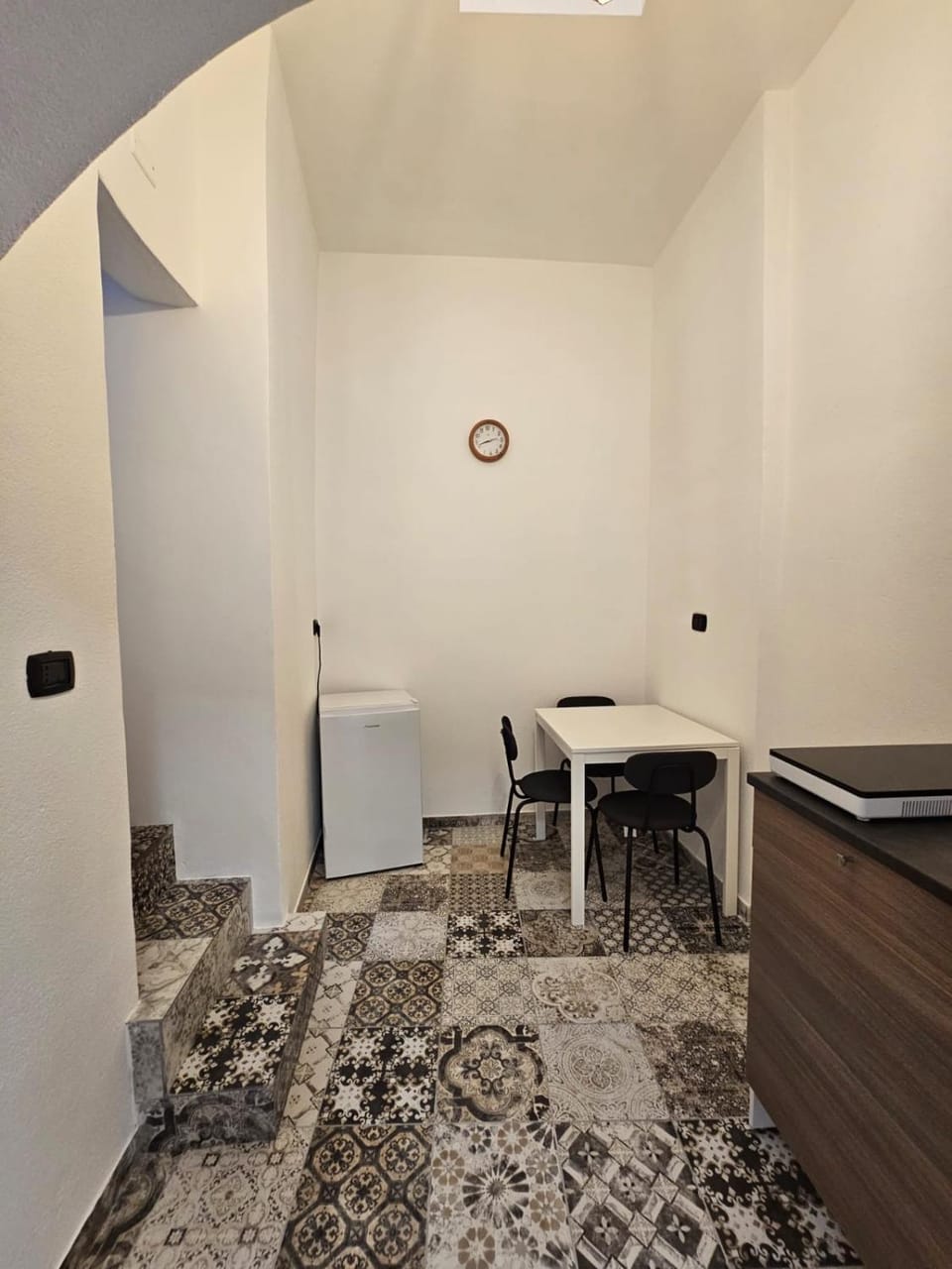Dining area, hair dresser
