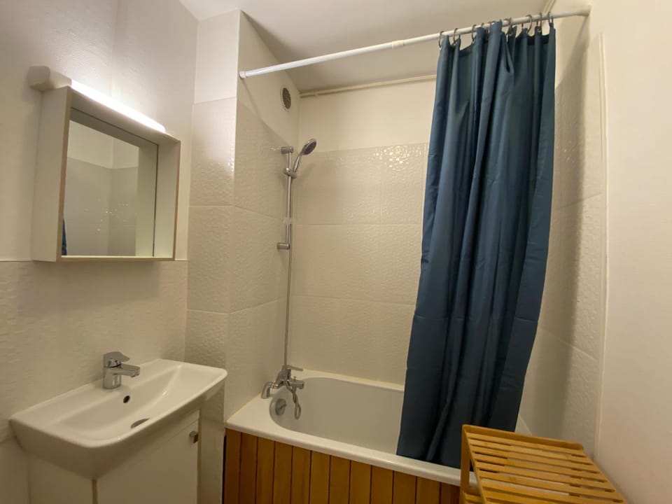 Bathroom, Bath