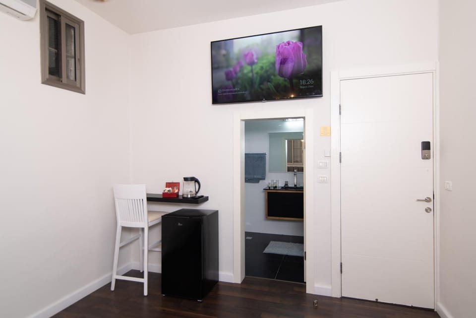 TV and multimedia, Kitchen or kitchenette