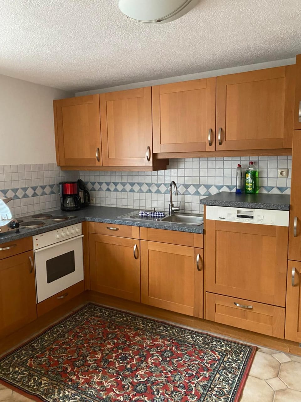 Coffee/tea facilities, Kitchen or kitchenette, dishwasher, pet friendly, stove