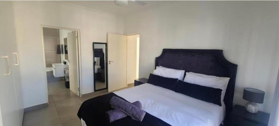 Ballito Coastal Bliss - Entire 3-bed Luxury, Wifi, Parking, Gym, Swimming Pool in Excellent Location! Apartment in Dolphin Coast