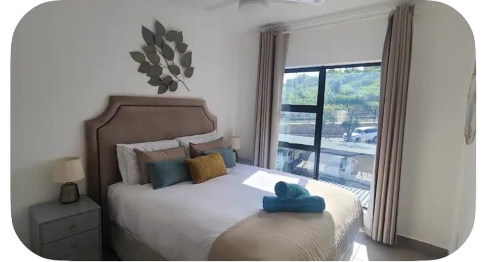 Ballito Coastal Bliss - Entire 3-bed Luxury, Wifi, Parking, Gym, Swimming Pool in Excellent Location! Apartment in Dolphin Coast