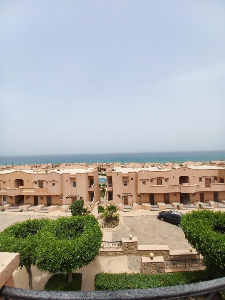 Sea Breeze شاليه مواجة للبحر Empire Resort العين السخنة Apartment in Egypt