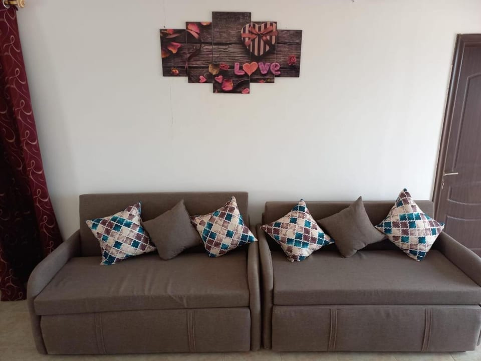 Sea Breeze شاليه مواجة للبحر Empire Resort العين السخنة Apartment in South Sinai Governorate