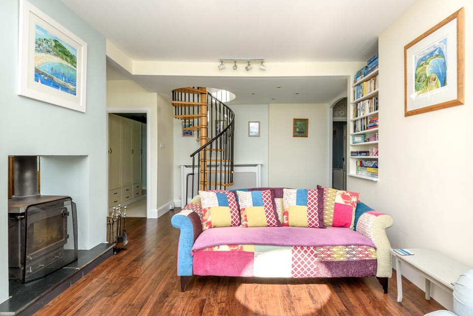 Beach Front House with Stunning Sea Views and Free Parking House in England