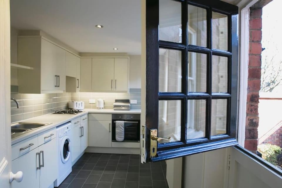 Valley Road, Fabulous 4 bedroom house House in Harrogate