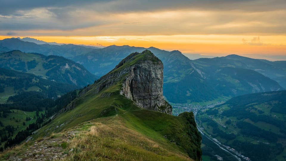 Nearby landmark, Natural landscape, Mountain view