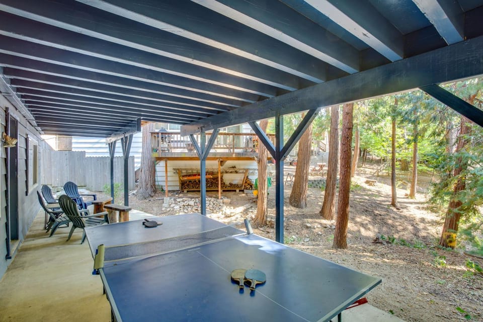 Steps to Lake Arrowhead: Cabin w/ Full Lake Access Cabin in Lake Arrowhead