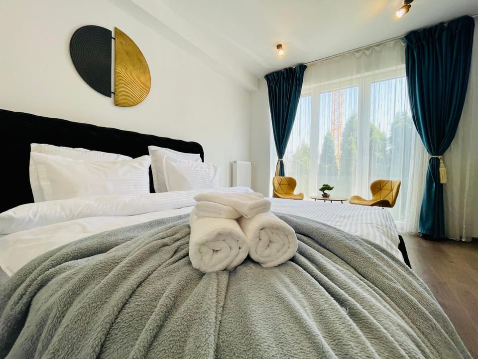 Bed, People, View (from property/room), Photo of the whole room, Bedroom, towels