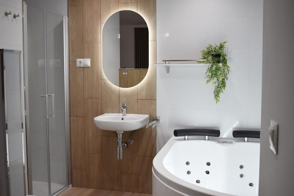 Apartment with jacuzzi en Torremolinos, Garipolo 1 by NAMASTE ELITE Apartment in Torremolinos