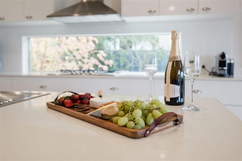 Surfside Serenity Inverloch House in Inverloch