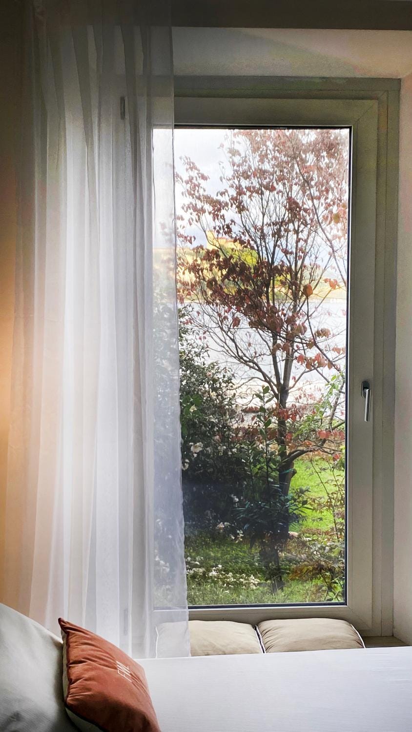 Natural landscape, Photo of the whole room, Bedroom, Garden view