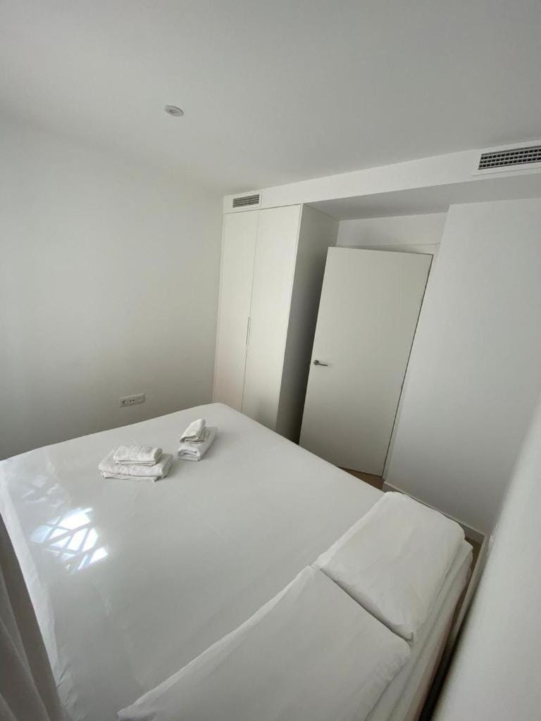 Escolano Rooms MAS 11 Noches Apartment in Valencia