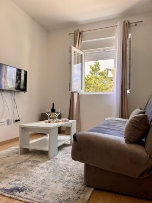 TV and multimedia, Living room, Photo of the whole room, Seating area