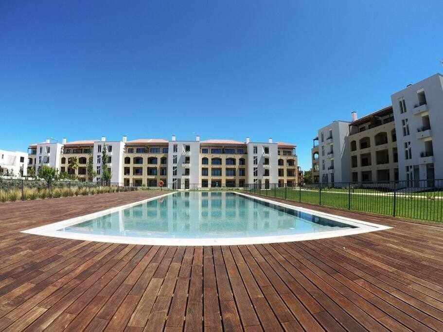 Property building, Swimming pool