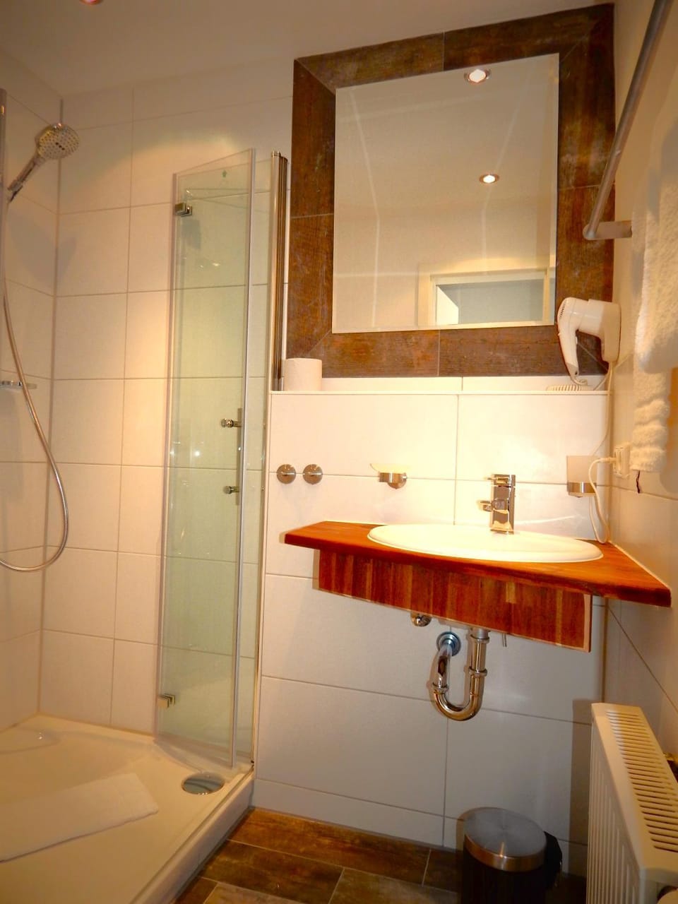 Shower, Bathroom, towels