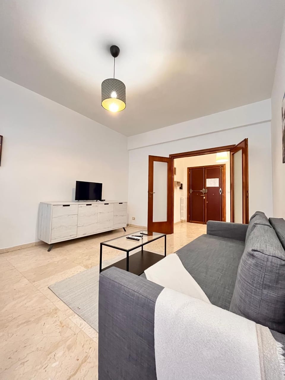 Communal lounge/ TV room, TV and multimedia, Photo of the whole room, Seating area, Evening entertainment