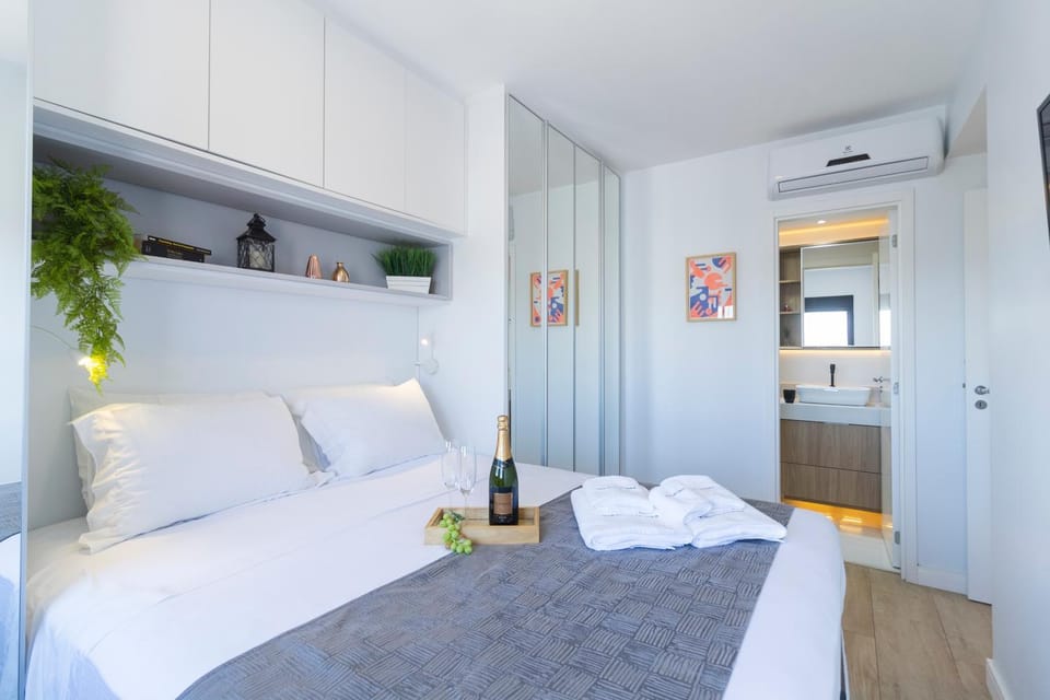 Bed, Photo of the whole room, Bedroom, towels, wardrobe