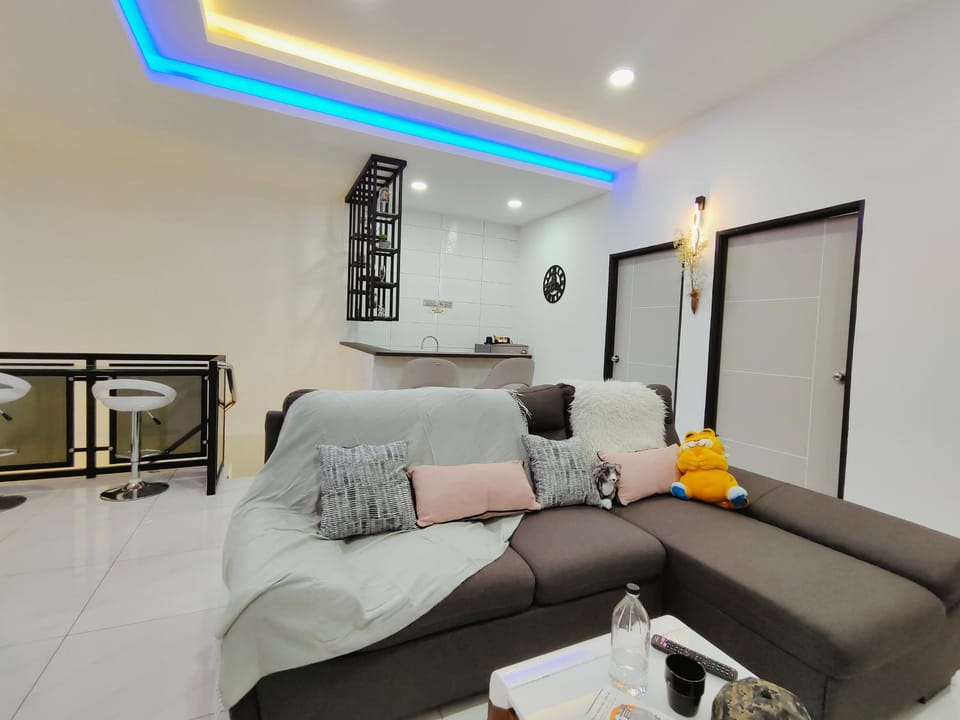 C Boutique Townhouse Station 18 Ipoh By irainbow Apartment in Ipoh
