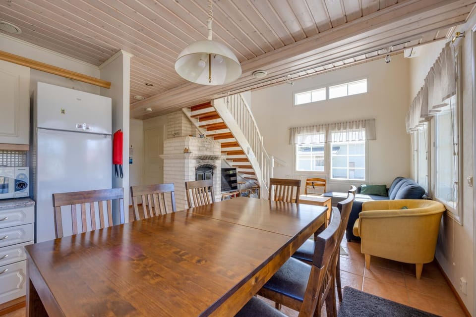 Kitchen or kitchenette, Living room, Dining area, minibar