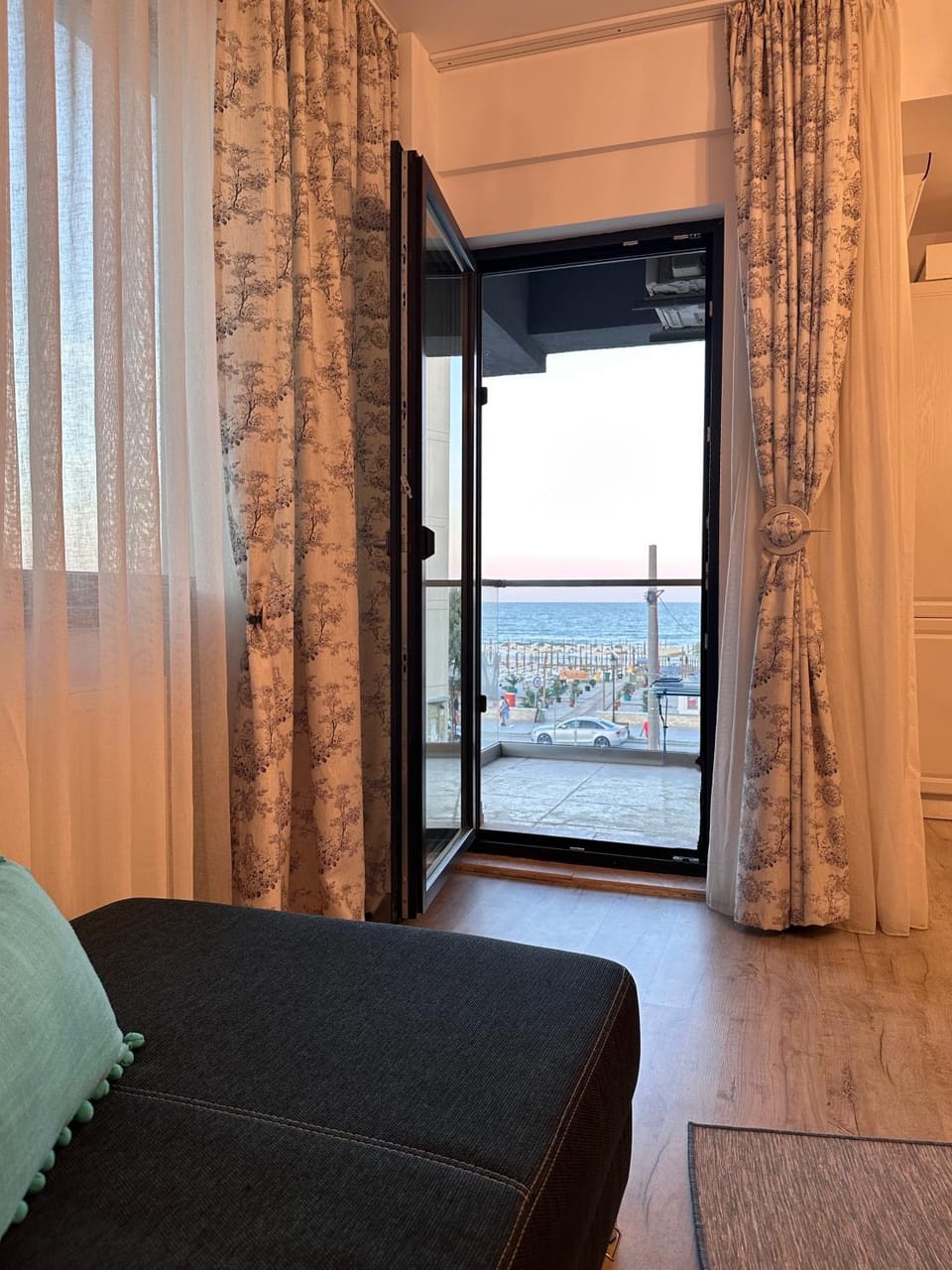 Living room, Sea view