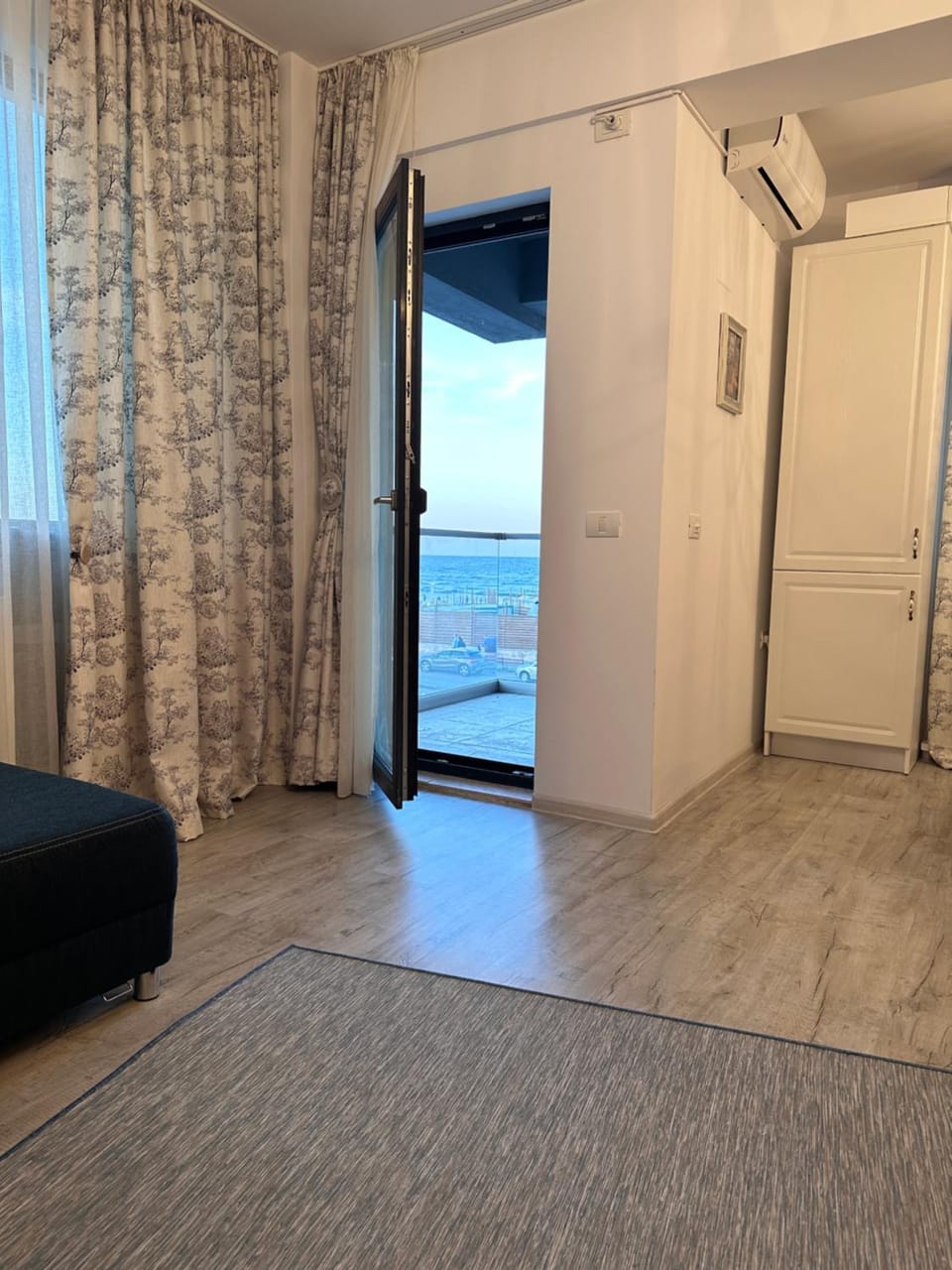Living room, Sea view