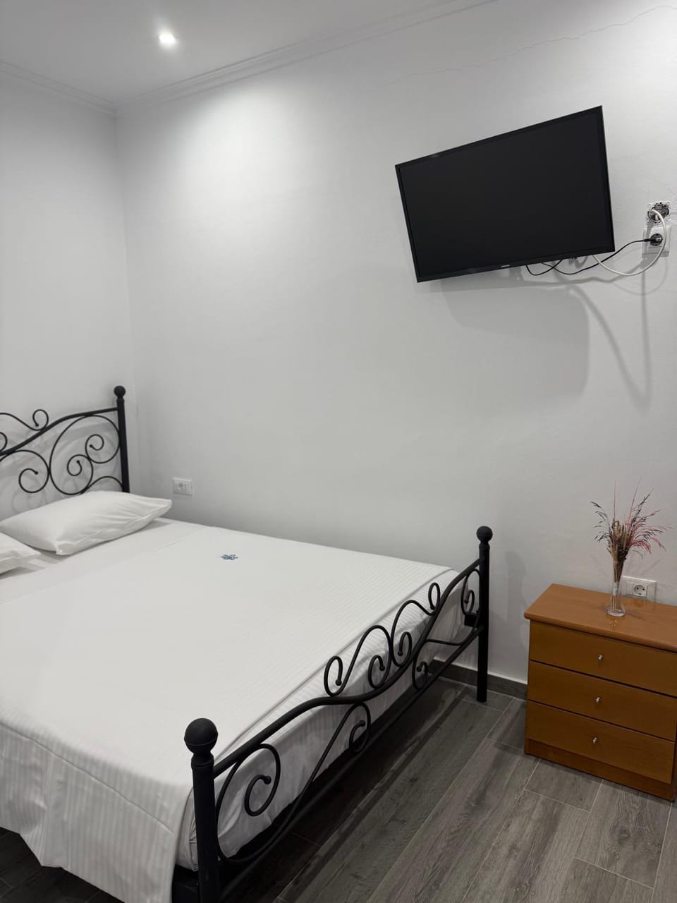 Vironas Hotel Hotel in Vlorë County, Albania