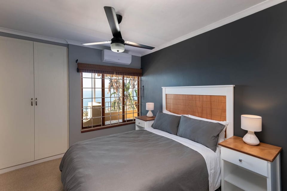 Bedroom, fireplace