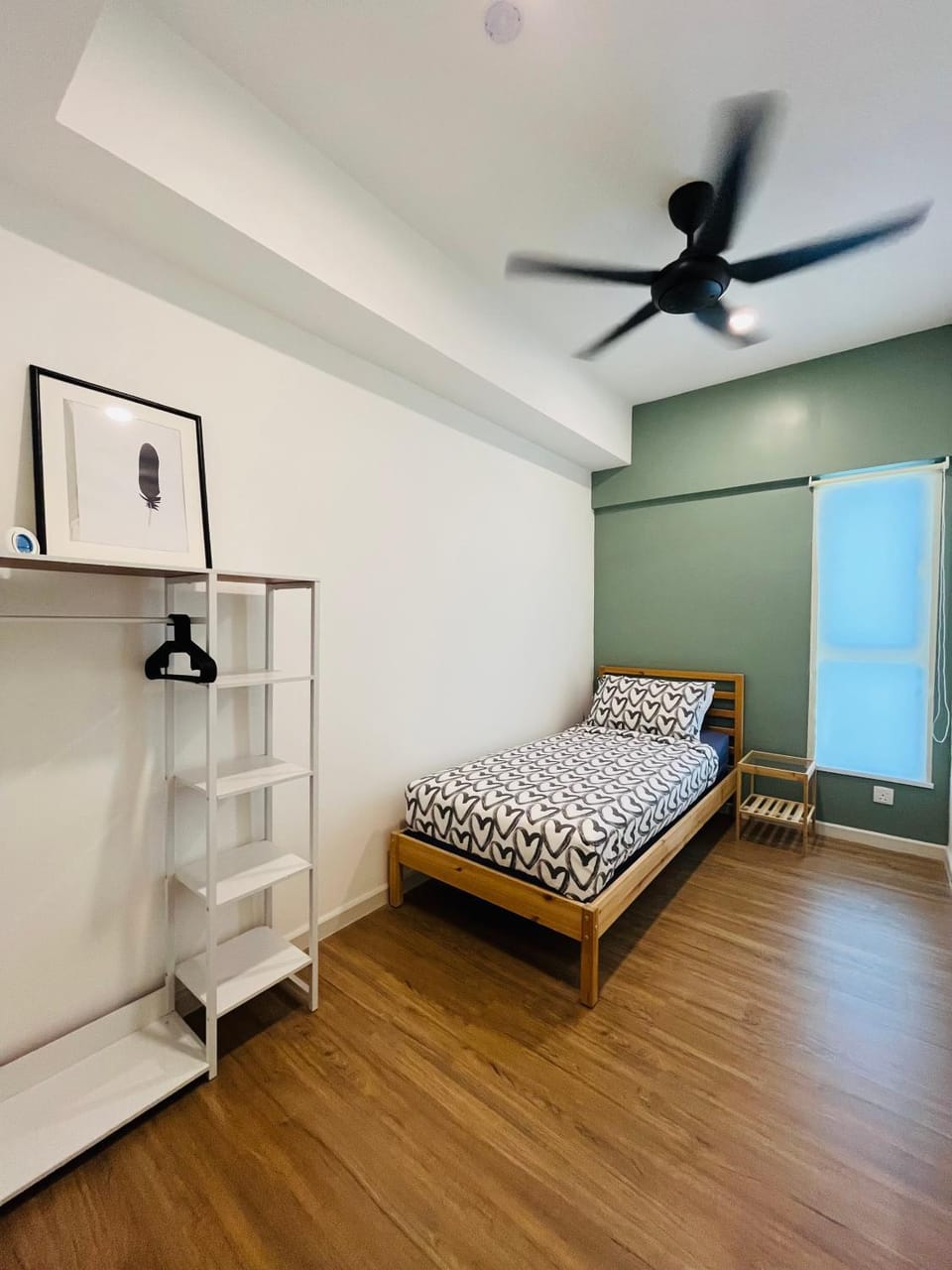 Bed, Photo of the whole room, Bedroom, fireplace