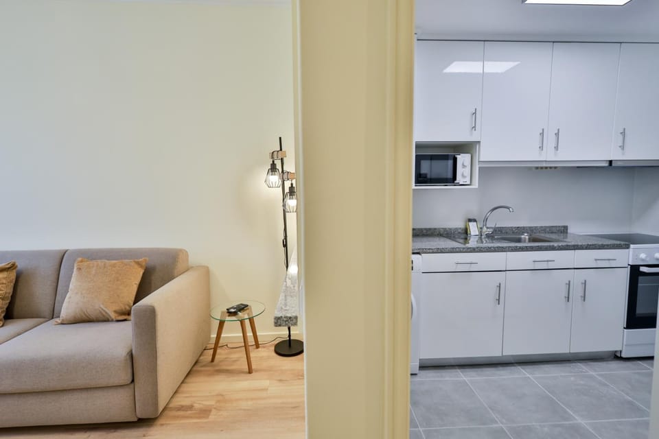 Kitchen or kitchenette, Living room, minibar, pet friendly, stove