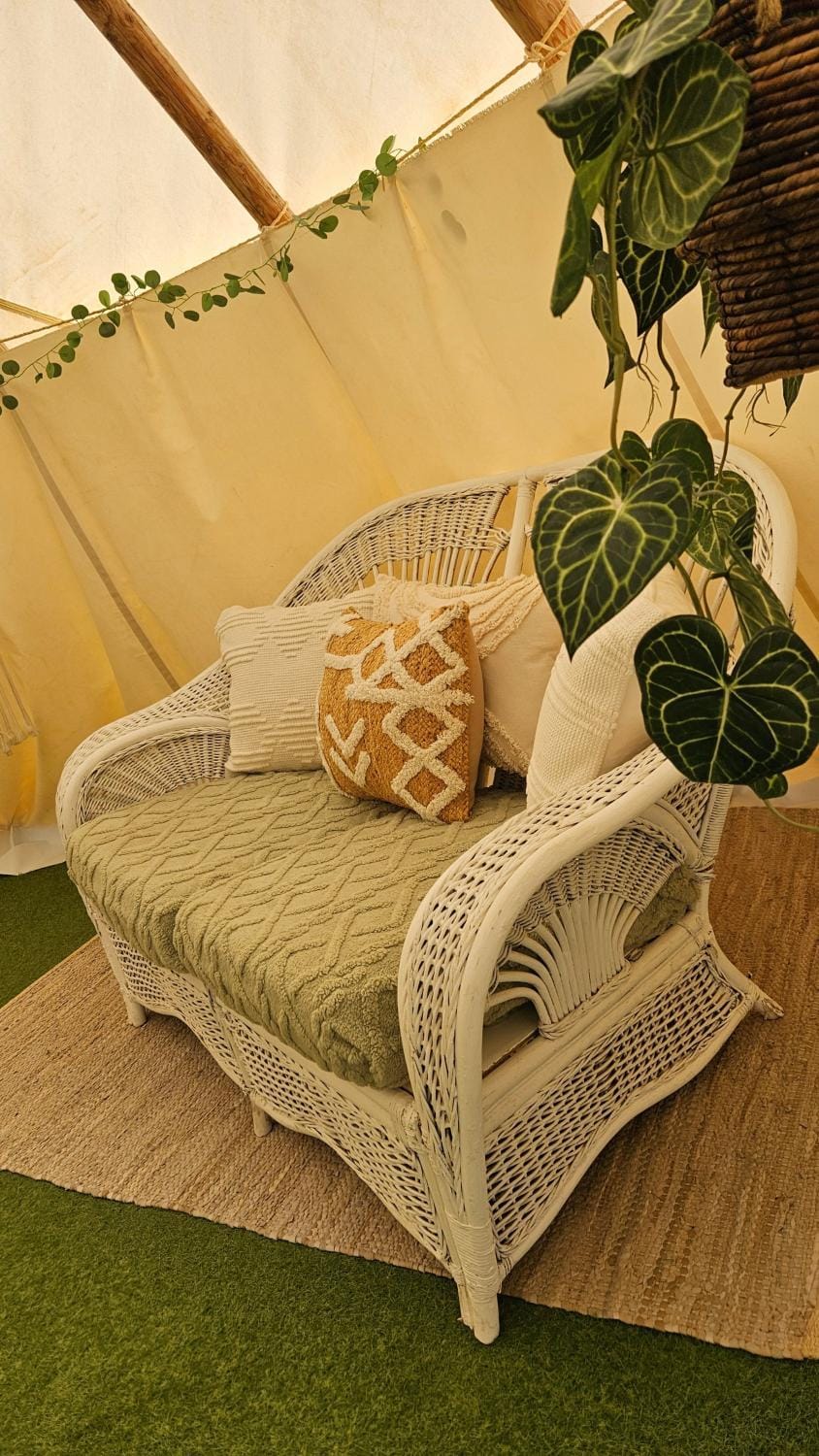 Boutique Teepee Sleeps 2 with Pool House in Andalusia