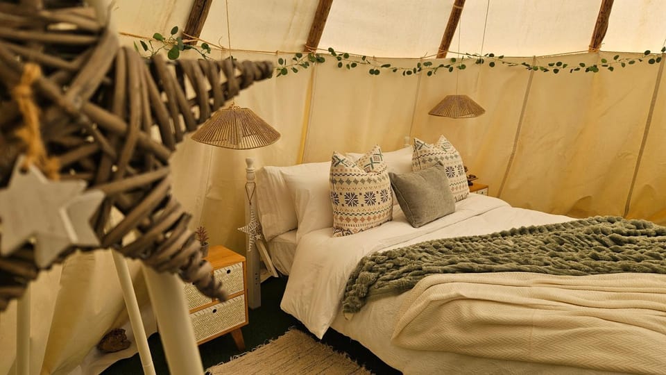 Boutique Teepee Sleeps 2 with Pool House in Andalusia