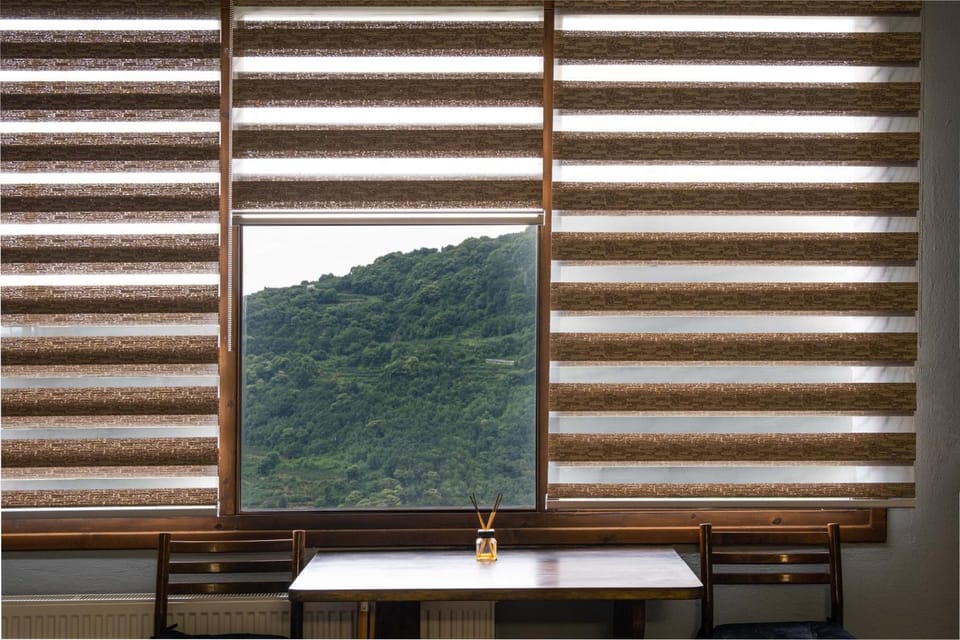 Seating area, Mountain view