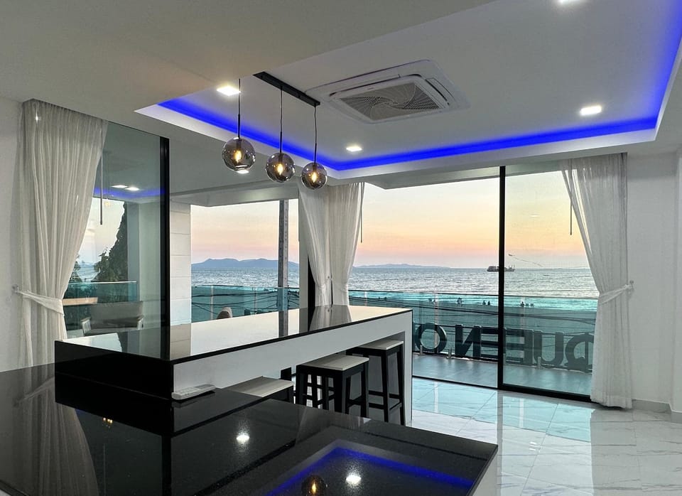 Dining area, Sea view