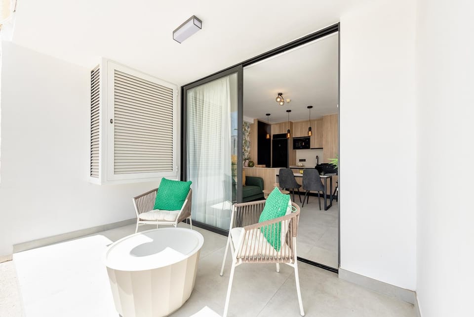 Balcony/Terrace, Balcony/Terrace
