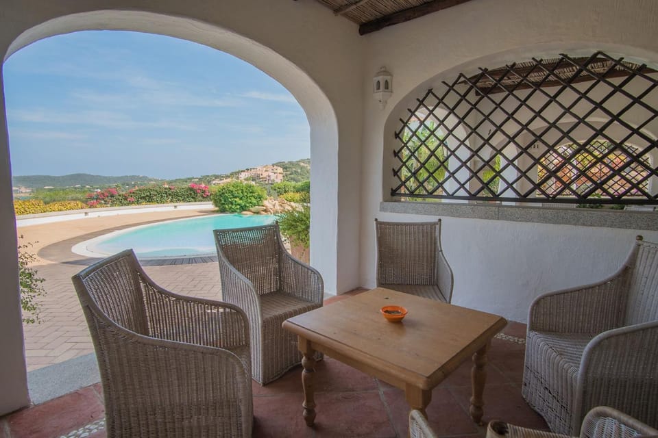 Beautiful Il Giardino degli Oleandri 1 Bedroom sleep 4, plus extra child Apartment in Sardinia