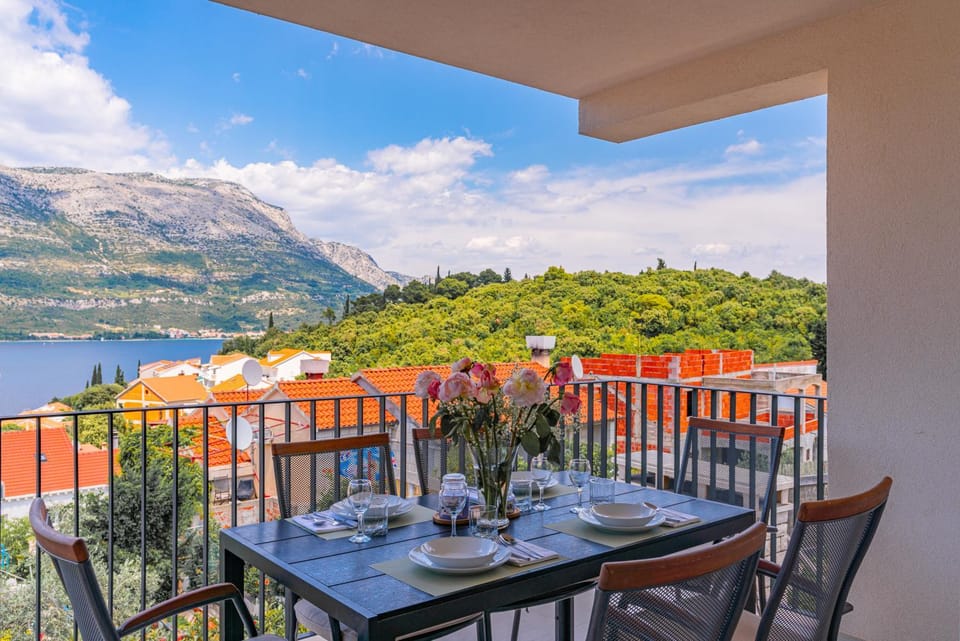 View (from property/room), Balcony/Terrace