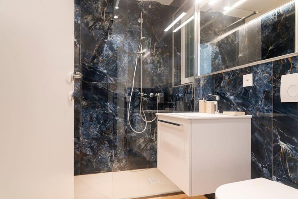 Lake Blues Apartment in Canton of Ticino