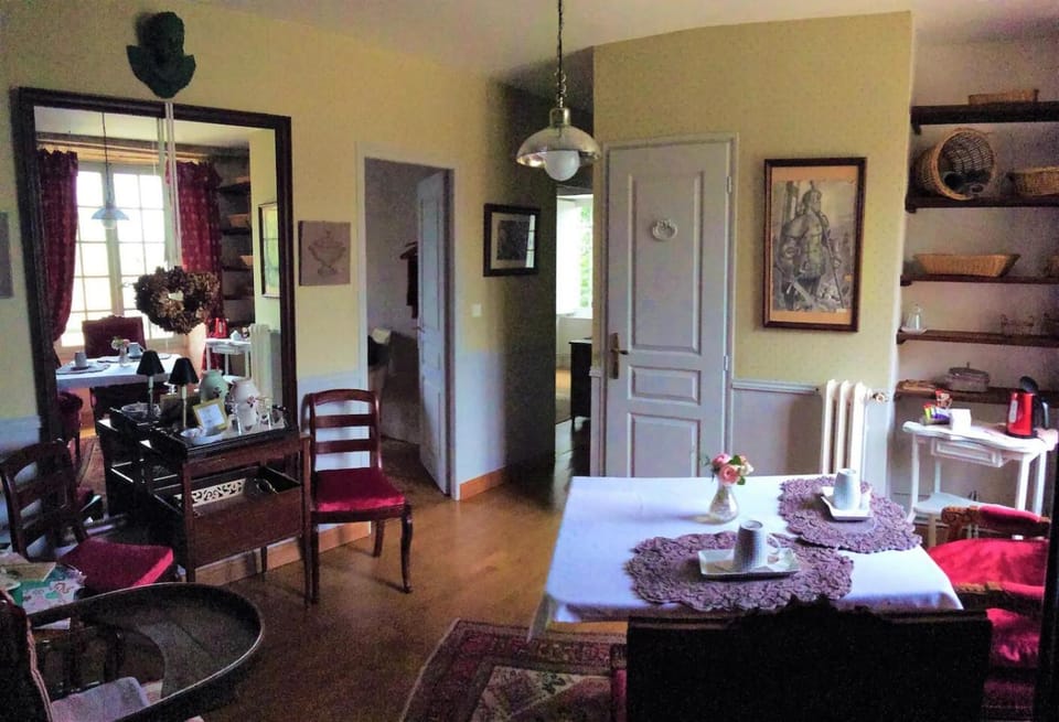 La grand' maison Bed and Breakfast in Centre-Val de Loire