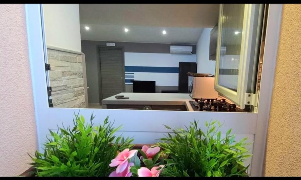 Kitchen or kitchenette, Seating area