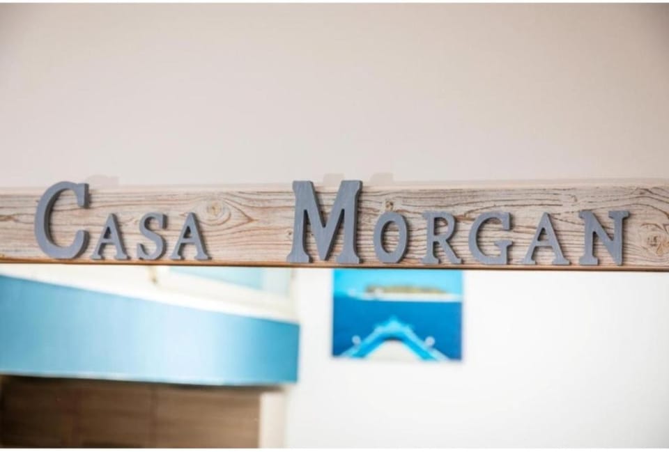 Property logo or sign, Logo/Certificate/Sign, Text overlay